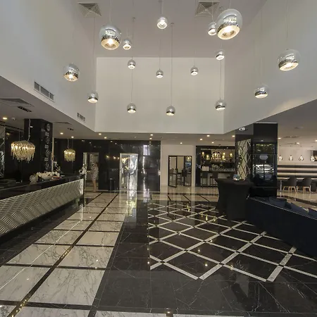 Prestige Deluxe Aquapark Club 4* גולדן סנדס