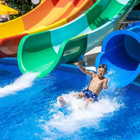 Prestige Deluxe Aquapark Club Готель
