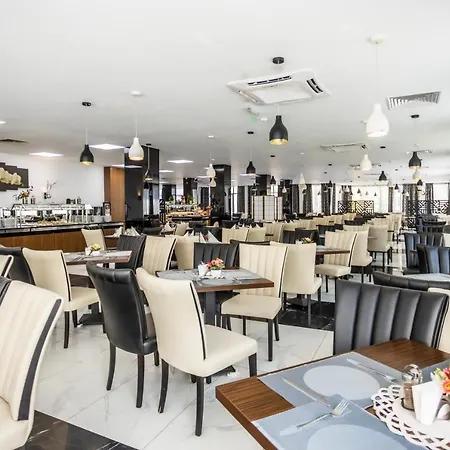호텔 Prestige Deluxe Aquapark Club 4*