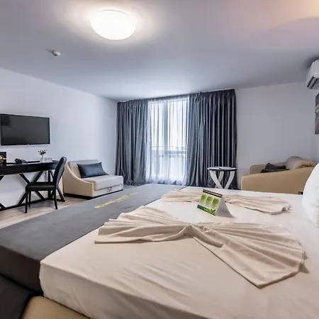 Prestige Deluxe Aquapark Club 4*