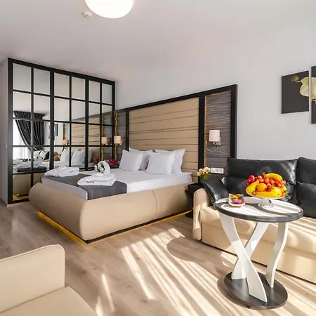 Prestige Deluxe Aquapark Club فندق
