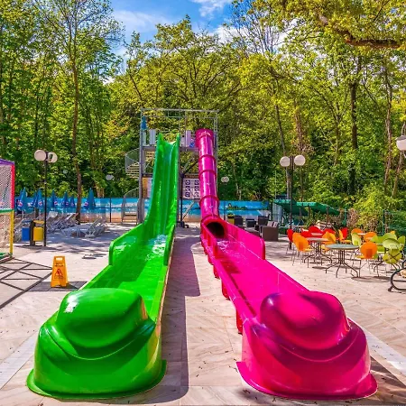 Prestige Deluxe Aquapark Club 4* 골든샌드