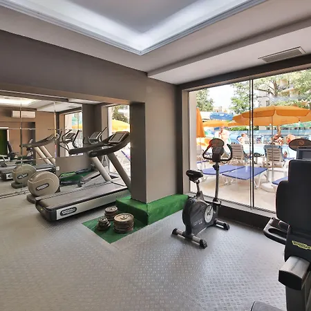 Prestige Deluxe Aquapark Club Готель