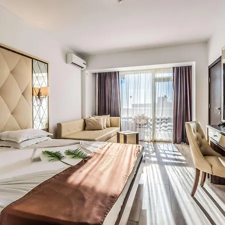 Prestige Deluxe Aquapark Club -