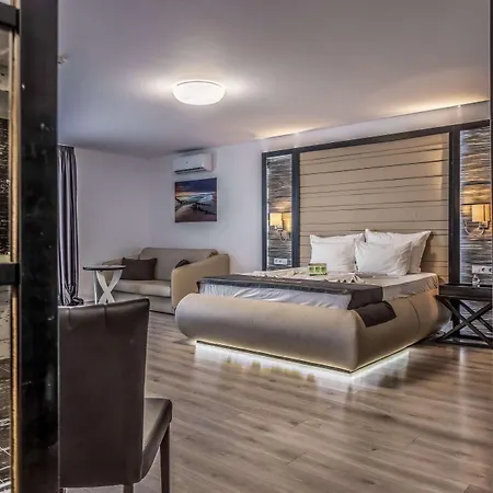 Готель Prestige Deluxe Aquapark Club
