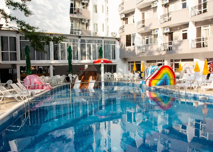 Prestige Deluxe Aquapark Club 酒店 4*