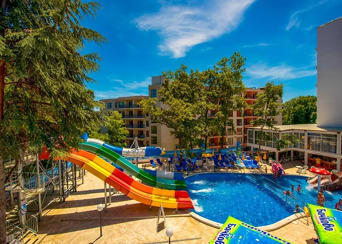 Prestige Deluxe Aquapark Club 酒店 4*